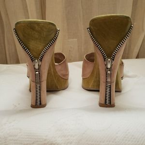 Wood platform sandles with 3.5 inch heel